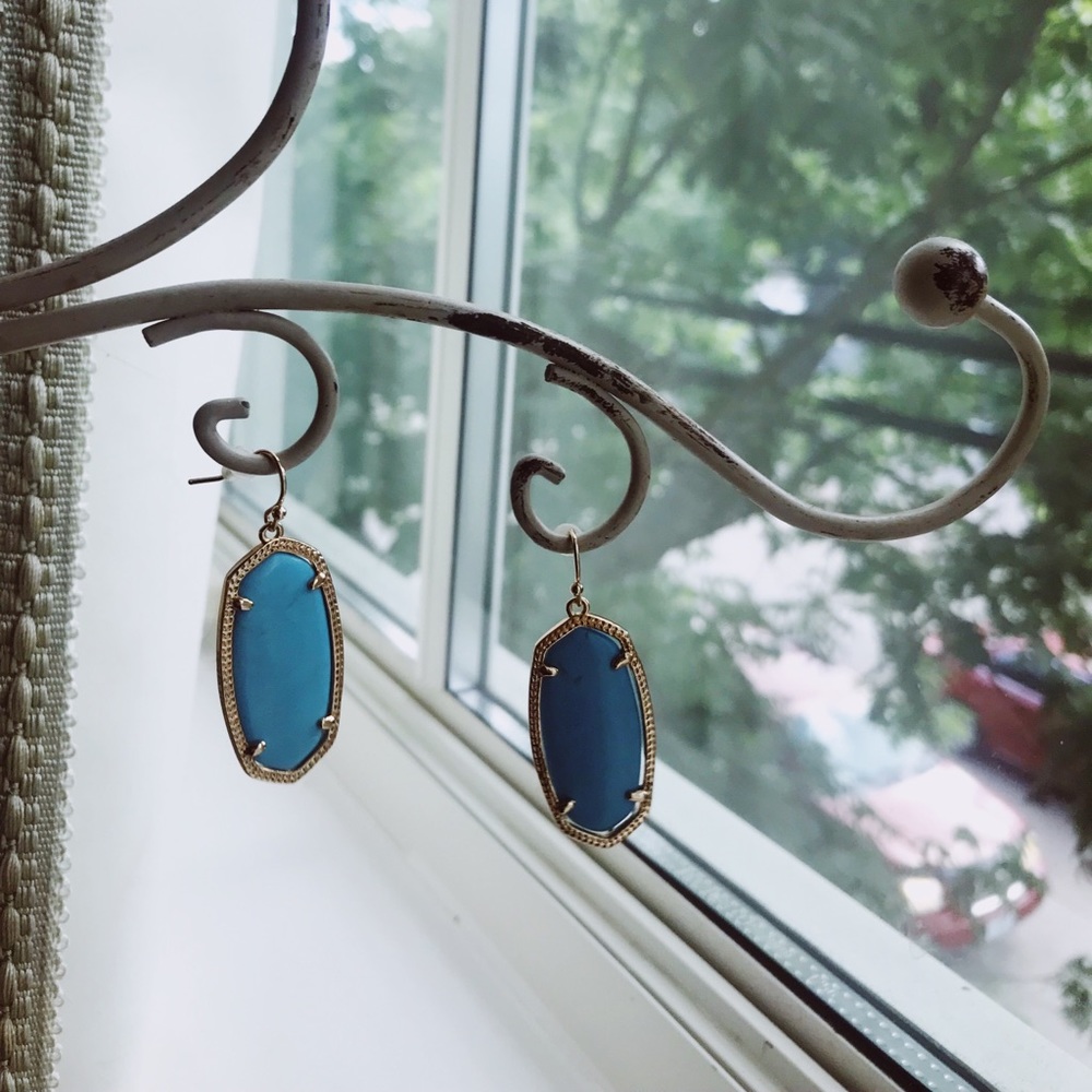 Kendra scott earrings
